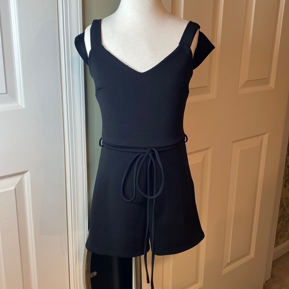 Malibu Sugar Girls Size Small Black Dressy Romper in Like New Condition